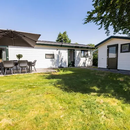 شاليه In Brabant With Spacious Garden