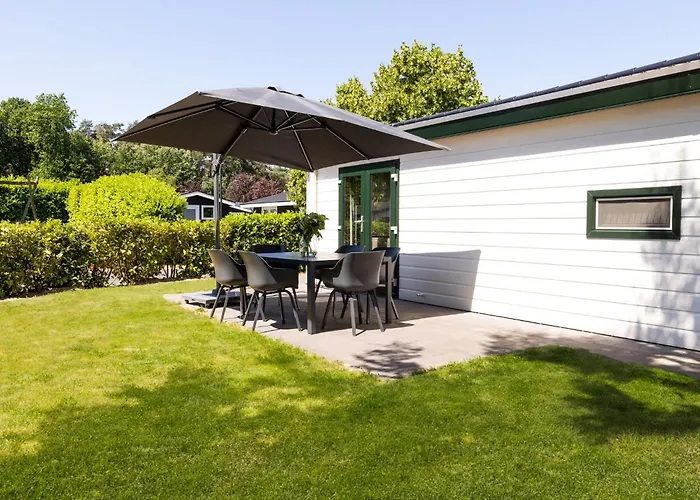 In Brabant With Spacious Garden شاليه *